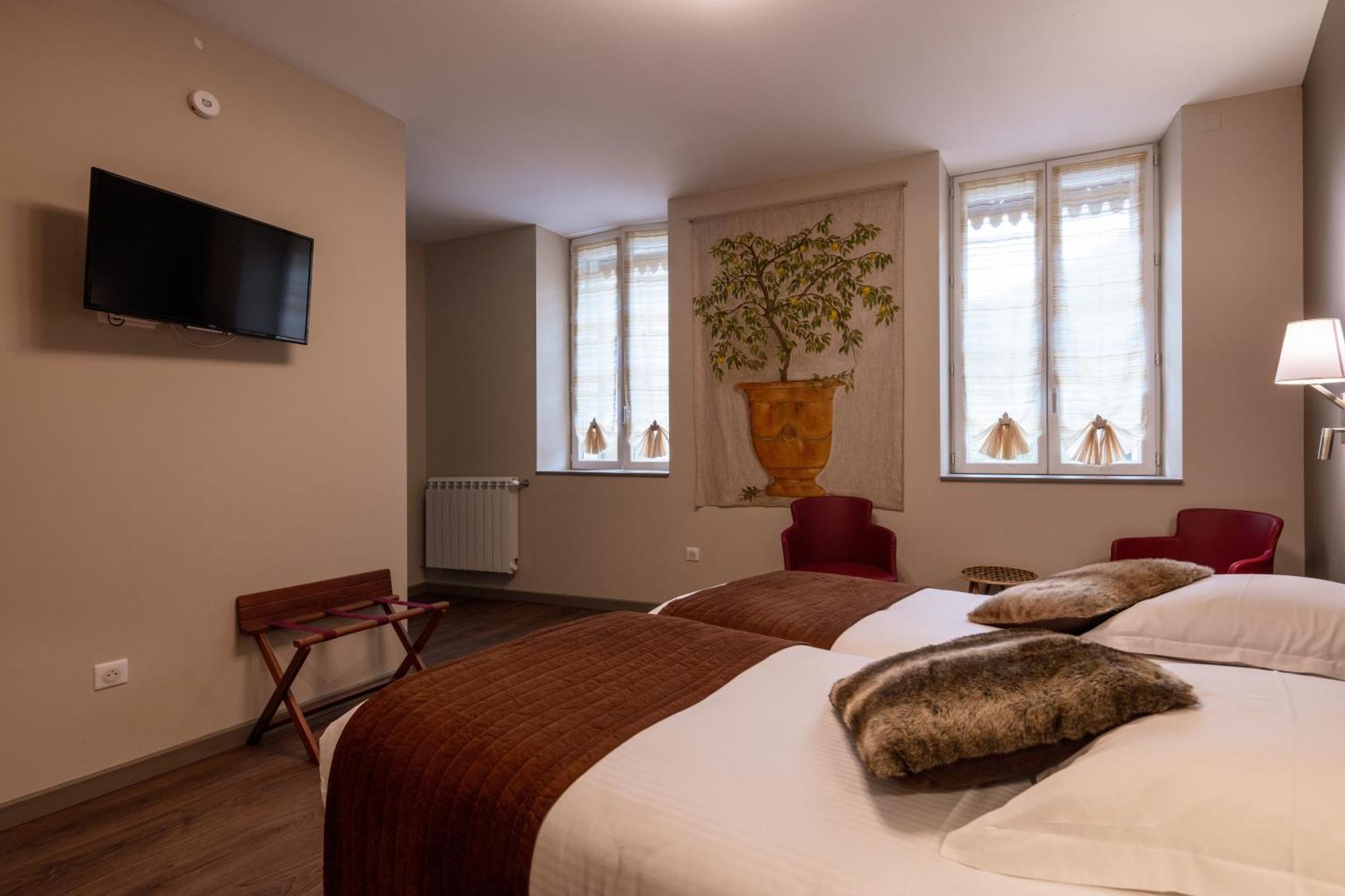 Logis Hotel Restaurant De La Paix Lodève Eksteriør billede