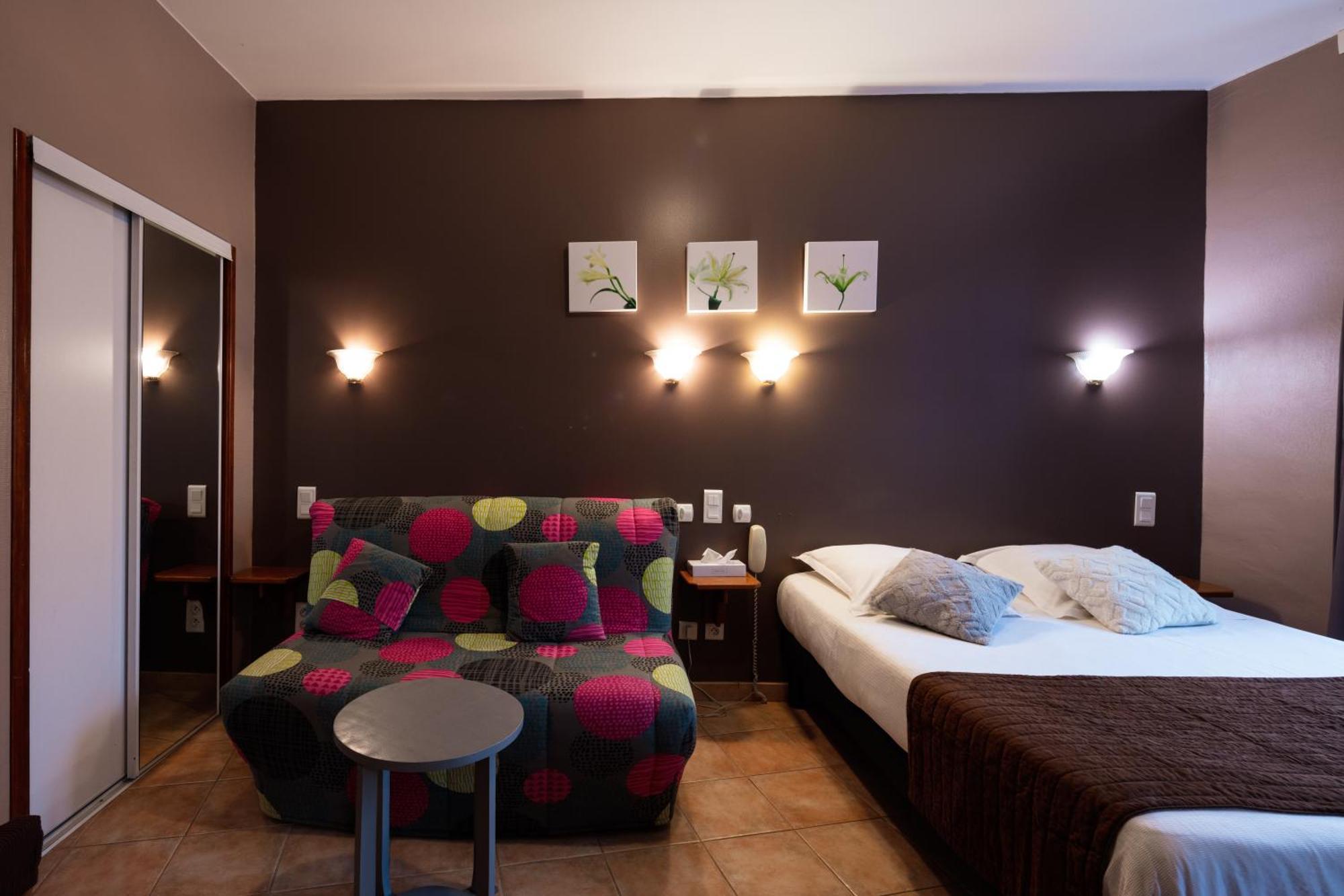 Logis Hotel Restaurant De La Paix Lodève Eksteriør billede